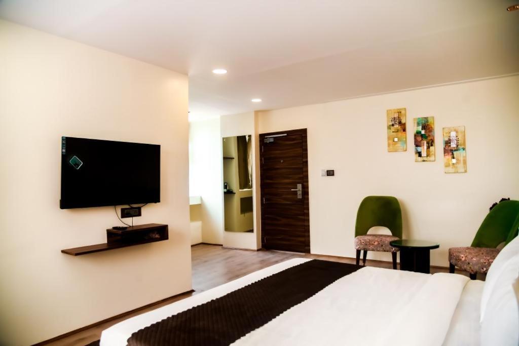 Cloud Social Hotel Shillong Ngoại thất bức ảnh